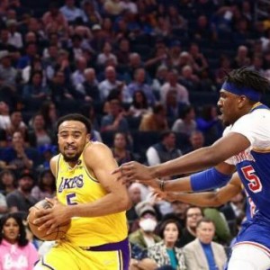 九游APP中心-湖人黑暗中的亮光！小塔克逆袭升值有利夏天操作