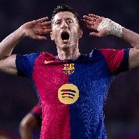 世体：拉波尔塔、弗里克与莱万经纪人会面，莱万100%会留下来